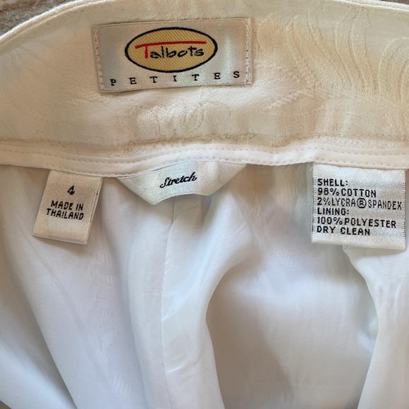 Fully Lined White Stretch Jacquard Crop Pants - Picture 7 of 7